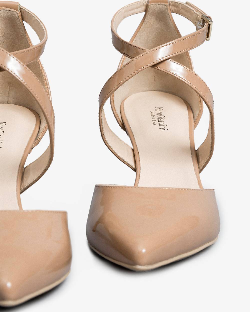 NeroGiardini Art. E011085DE Fino Al -60%