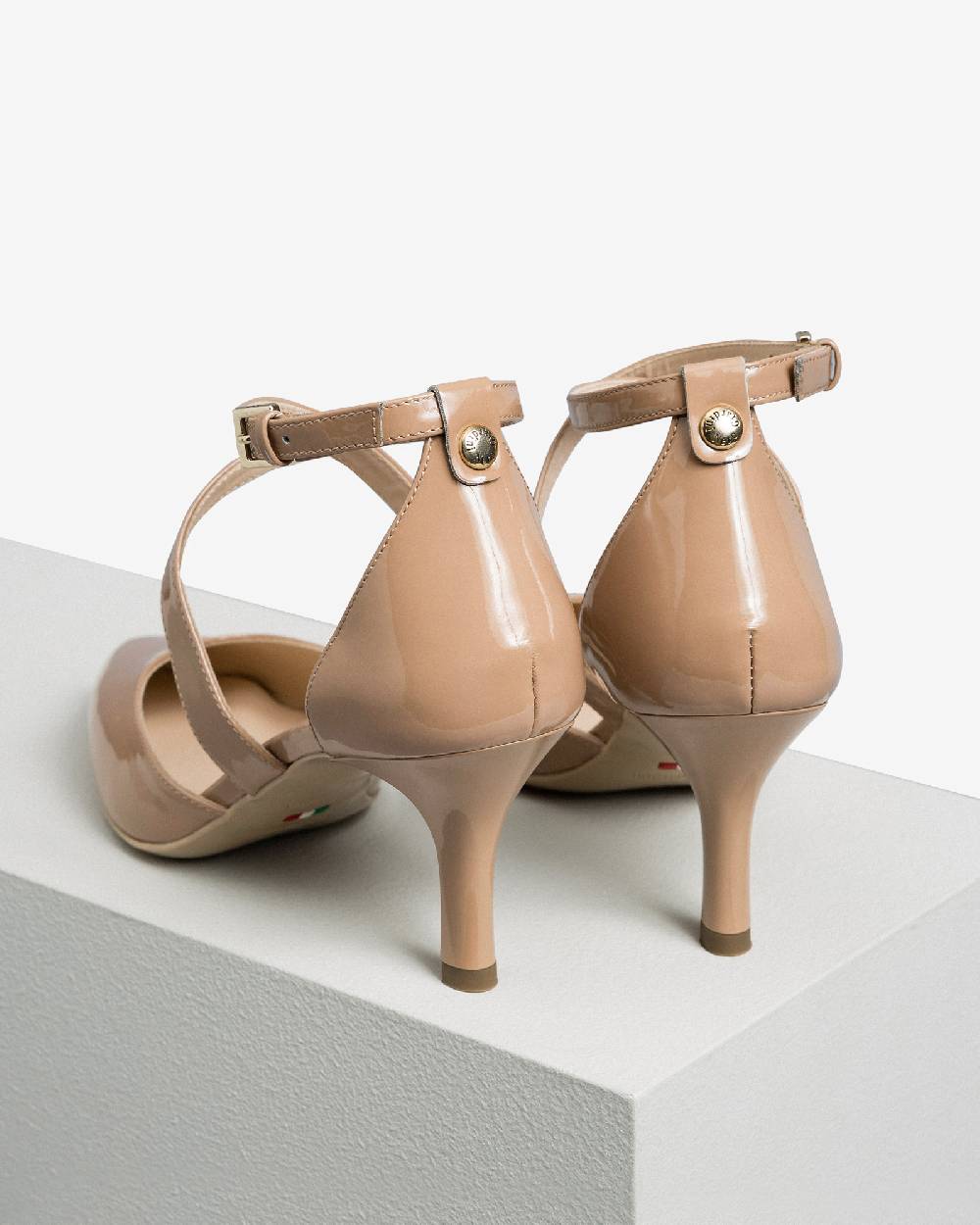 NeroGiardini Art. E011085DE Fino Al -60%