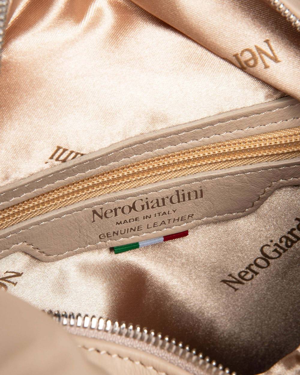 NeroGiardini Art. E443715D Prezzo Ridotto