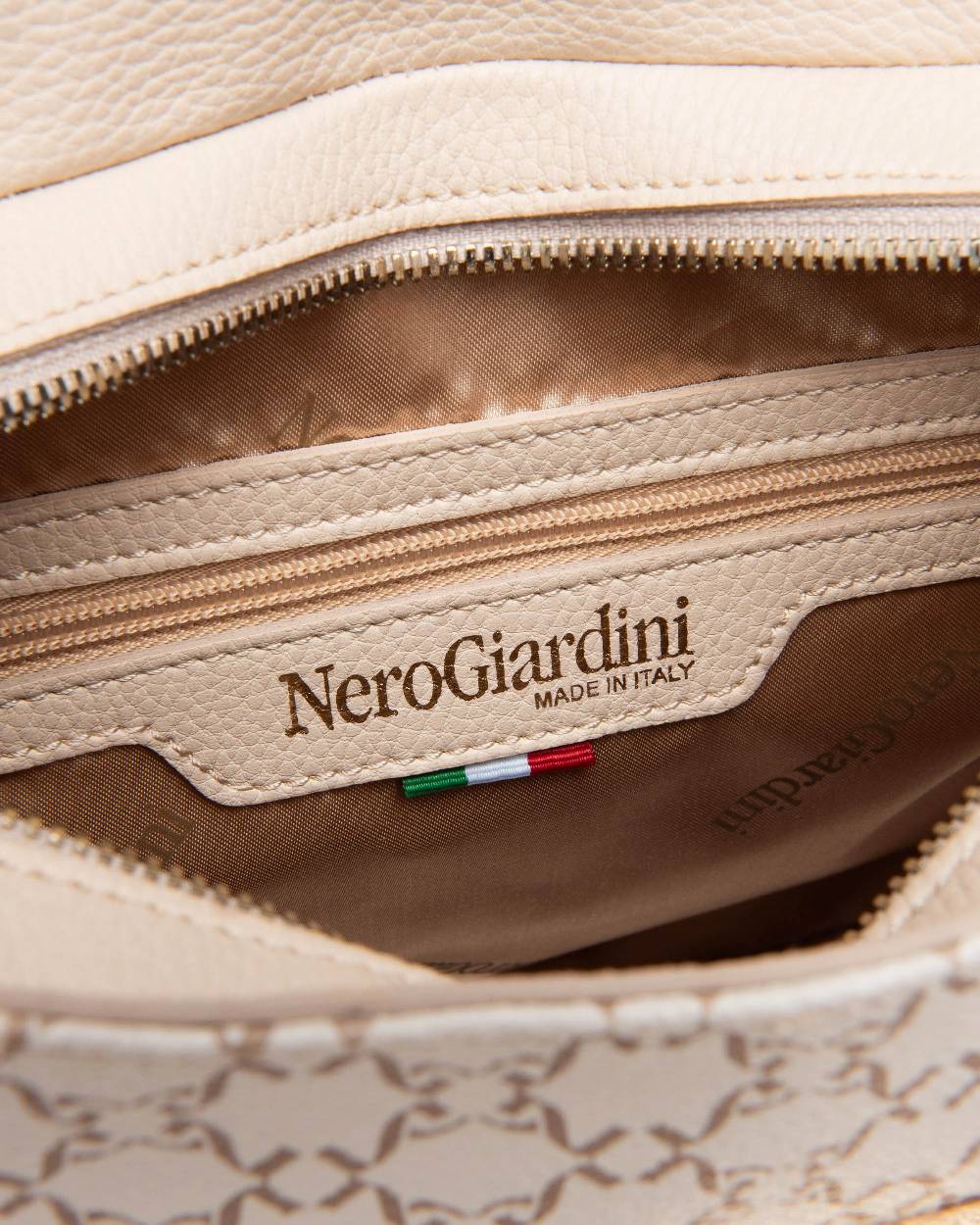 NeroGiardini Art. E443722D Sottocosto