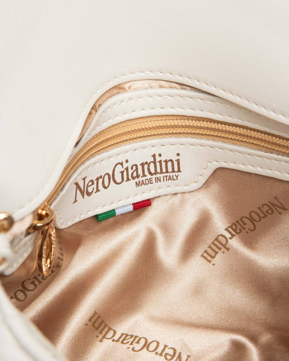 NeroGiardini Art. E443770D Vendita Calda