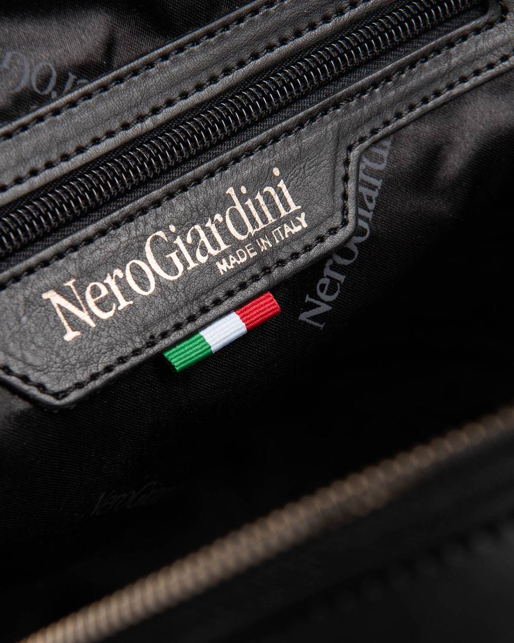 NeroGiardini Art. I243190U Spedizione Gratuita