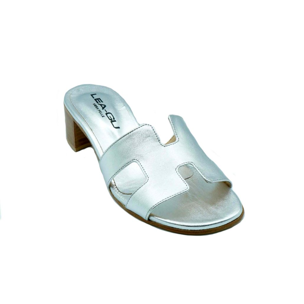Lea Gu ciabattina in nappa laminata , fascia frontale, tacco 30mm Qualità