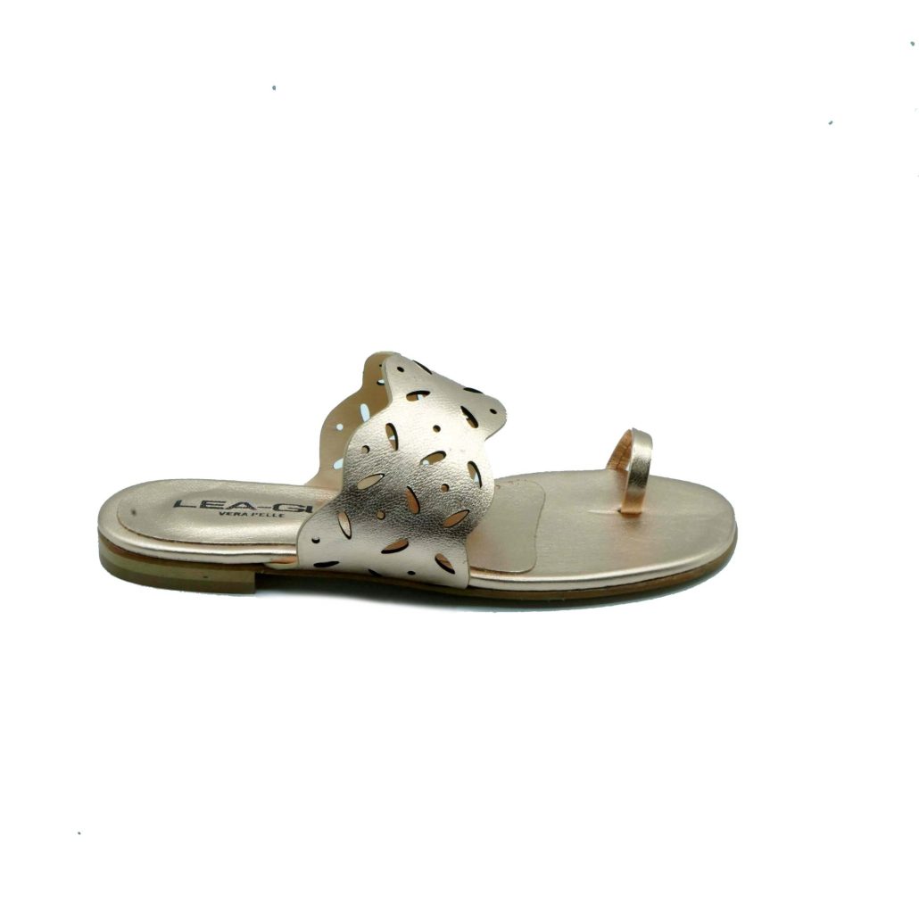 Lea Gu ciabattina infradito in nappa laminata, fascia frontale, tacco 10mm Sottocosto
