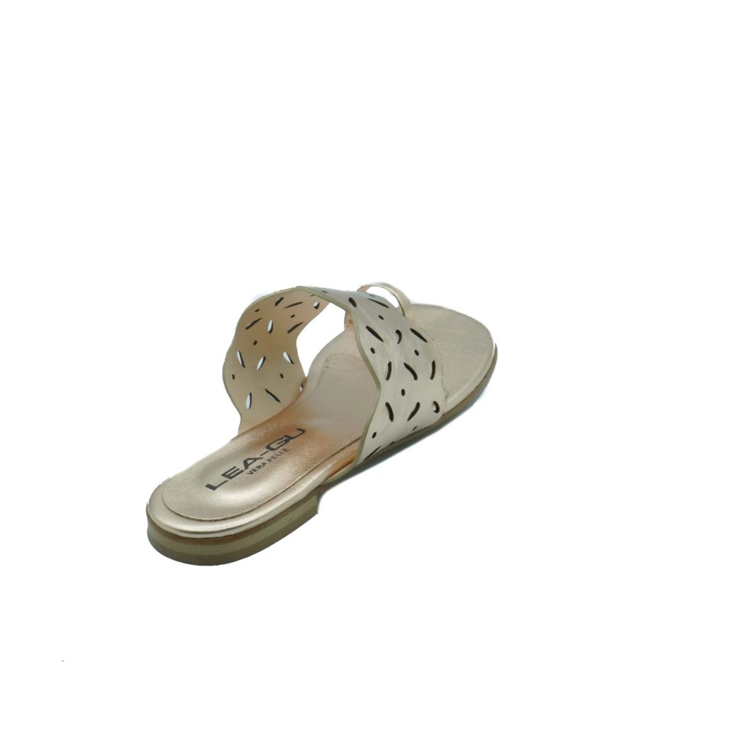 Lea Gu ciabattina infradito in nappa laminata, fascia frontale, tacco 10mm Sottocosto