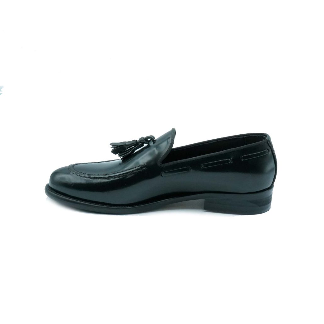 Lea Gu mocassino in vitello abrasivato, nappine frontali, tacco 25mm Saldi