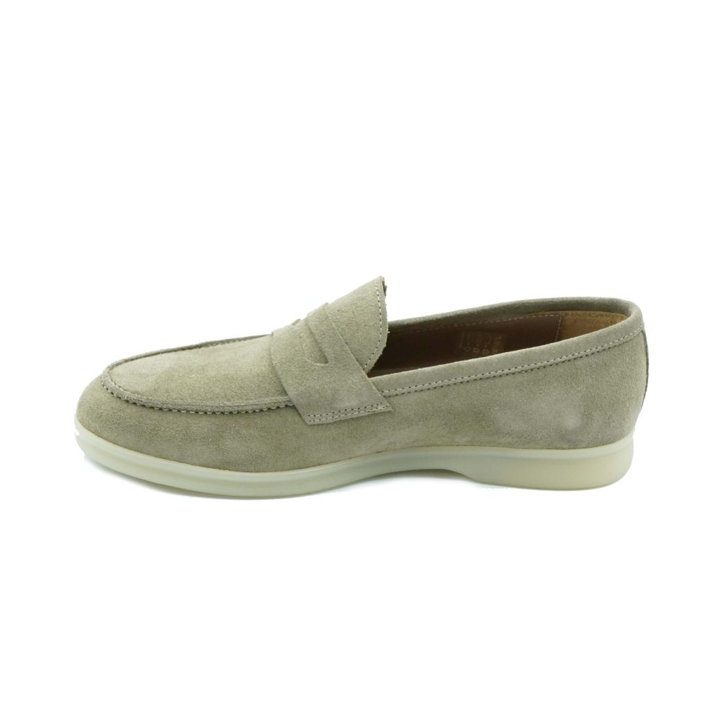 Lea Gu mocassino in camoscio, bocca di leone frontale, fondo gomma 20mm Novità