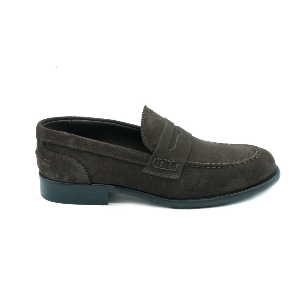 Lea Gu mocassino in camoscio, bocca di leone frontale, tacco 25mm Sconto