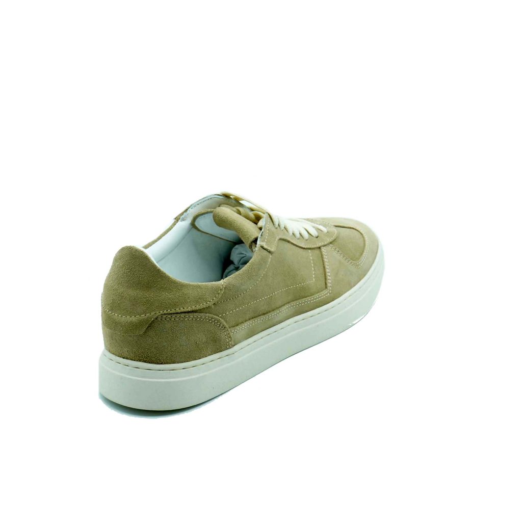 Lea Gu sneakers in camoscio, allacciatura frontale, fondo 30mm 2025