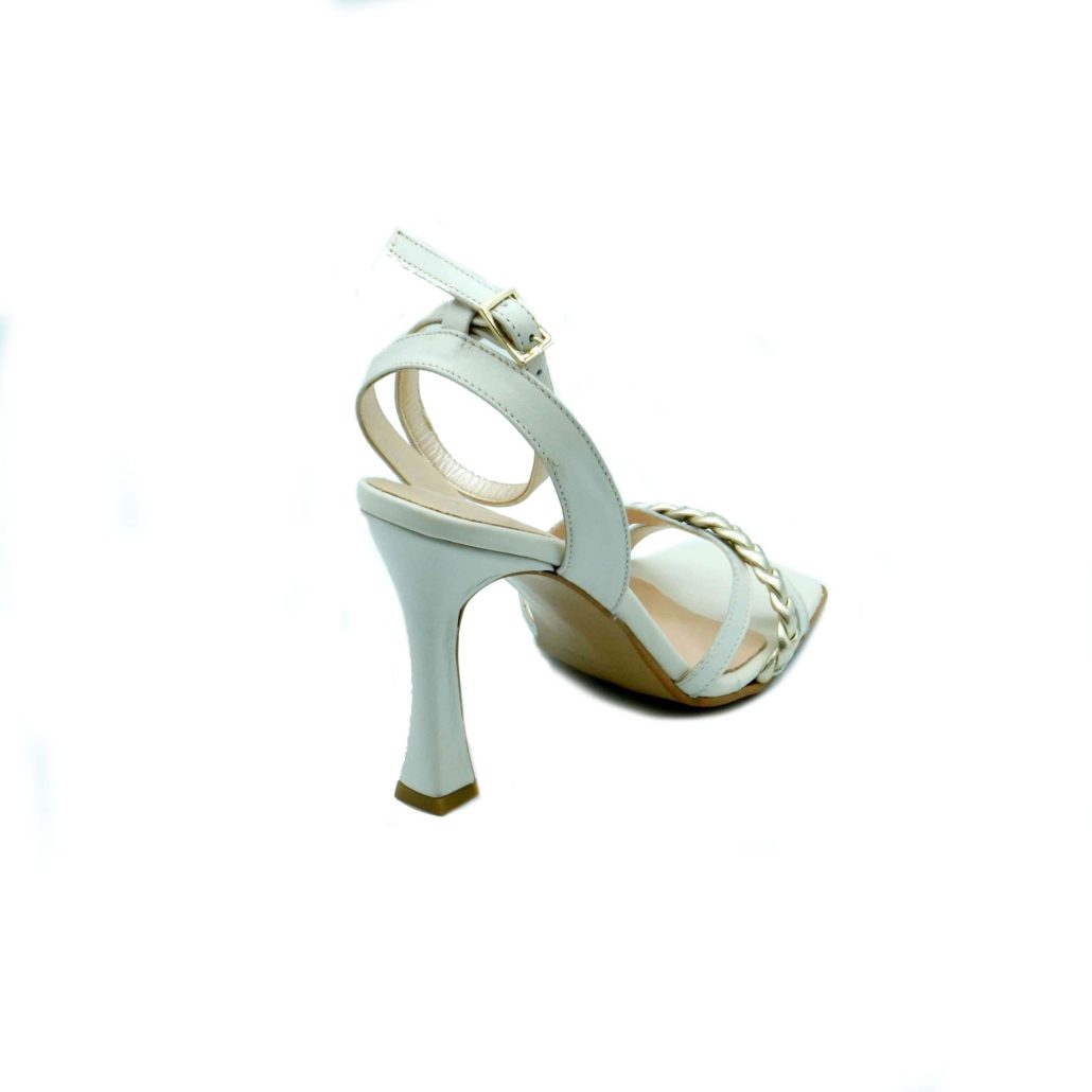 Lea Gu sandalo in nappa, fascia frontale con intreccio, punta quadrata, chiusura alla caviglia, tacco ricoperto 90mm Soddisfazione Garantita