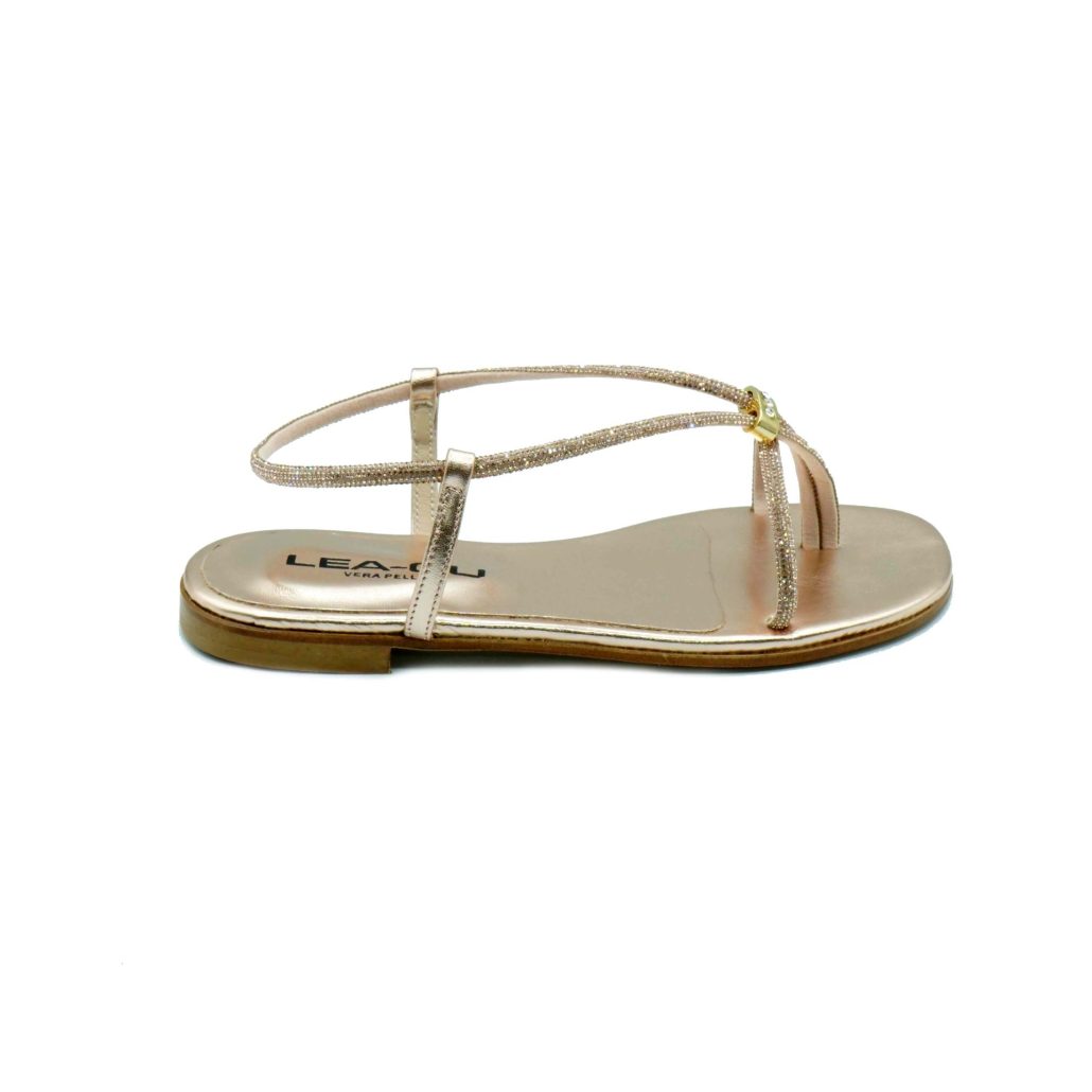 Lea Gu sandalo in nappa laminata, strass frontali, cinturino posteriore, tacco 10 mm In Saldo