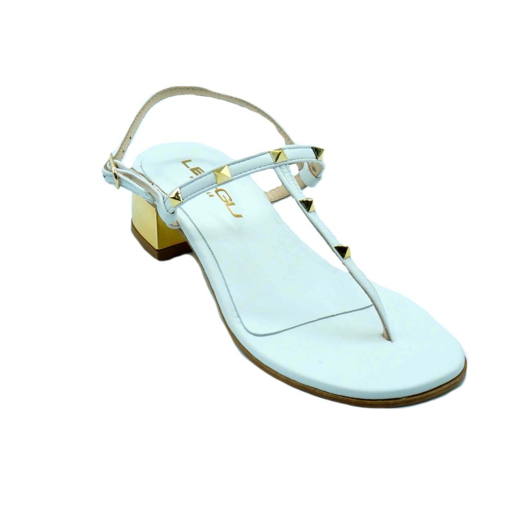 Lea Gu sandalo infradito in nappa, borchie frontali, allacciatura posteriore, tacco color oro 30mm Pezzi Unici