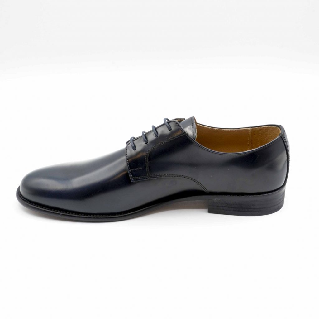 Lea Gu scarpa in vitello abrasivato con allacciatura frontale, tacco 25 mm Saldi