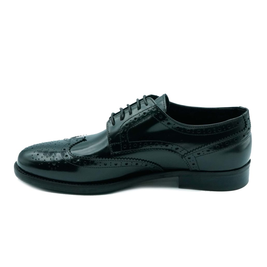 Lea Gu scarpa in vitello abrasivato, allacciatura frontale, lavorazione in punta, tacco 25mm Offerte