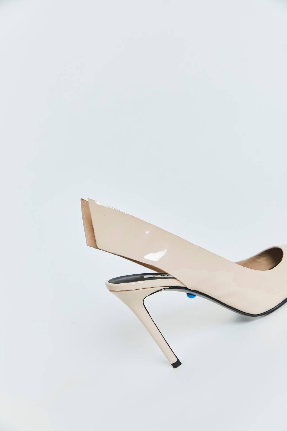 Kalliste K95 WINGS PATENT NUDE - PRE-ORDER Vendita
