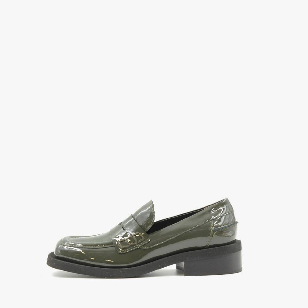 Laura Bellariva Mocassino in vernice verde militare Italy