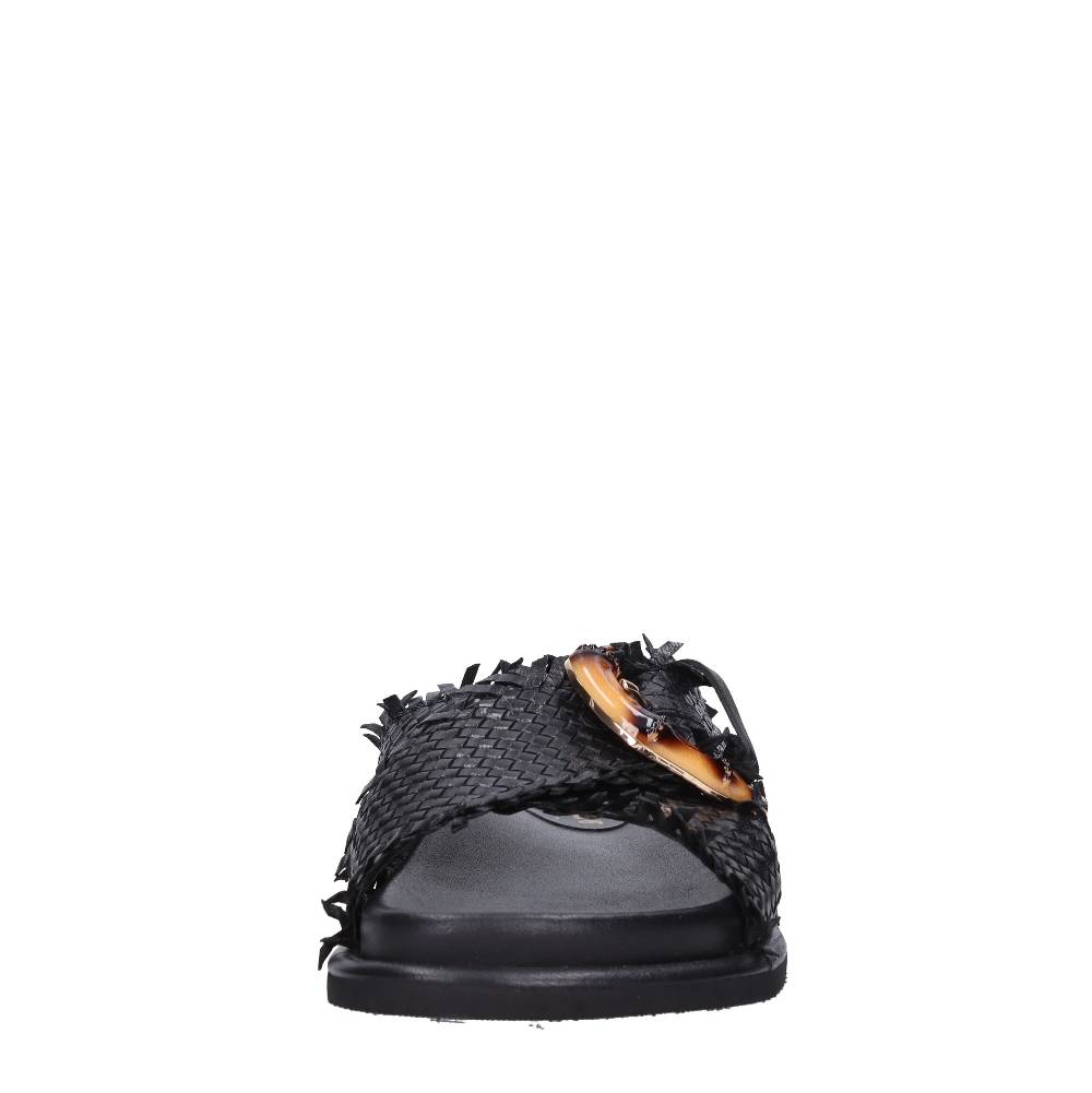 EMANUELLE VEE Mules in pelle Presa