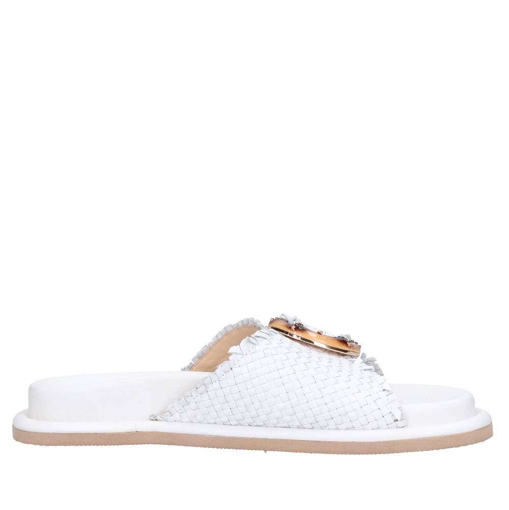 EMANUELLE VEE Mules in pelle Sconto