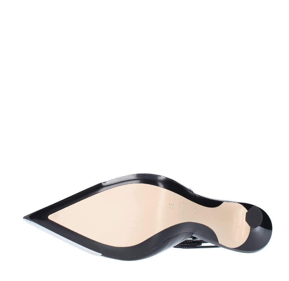 N°21 Décolleté modello 22ICPXNV14033 in vernice Nuova