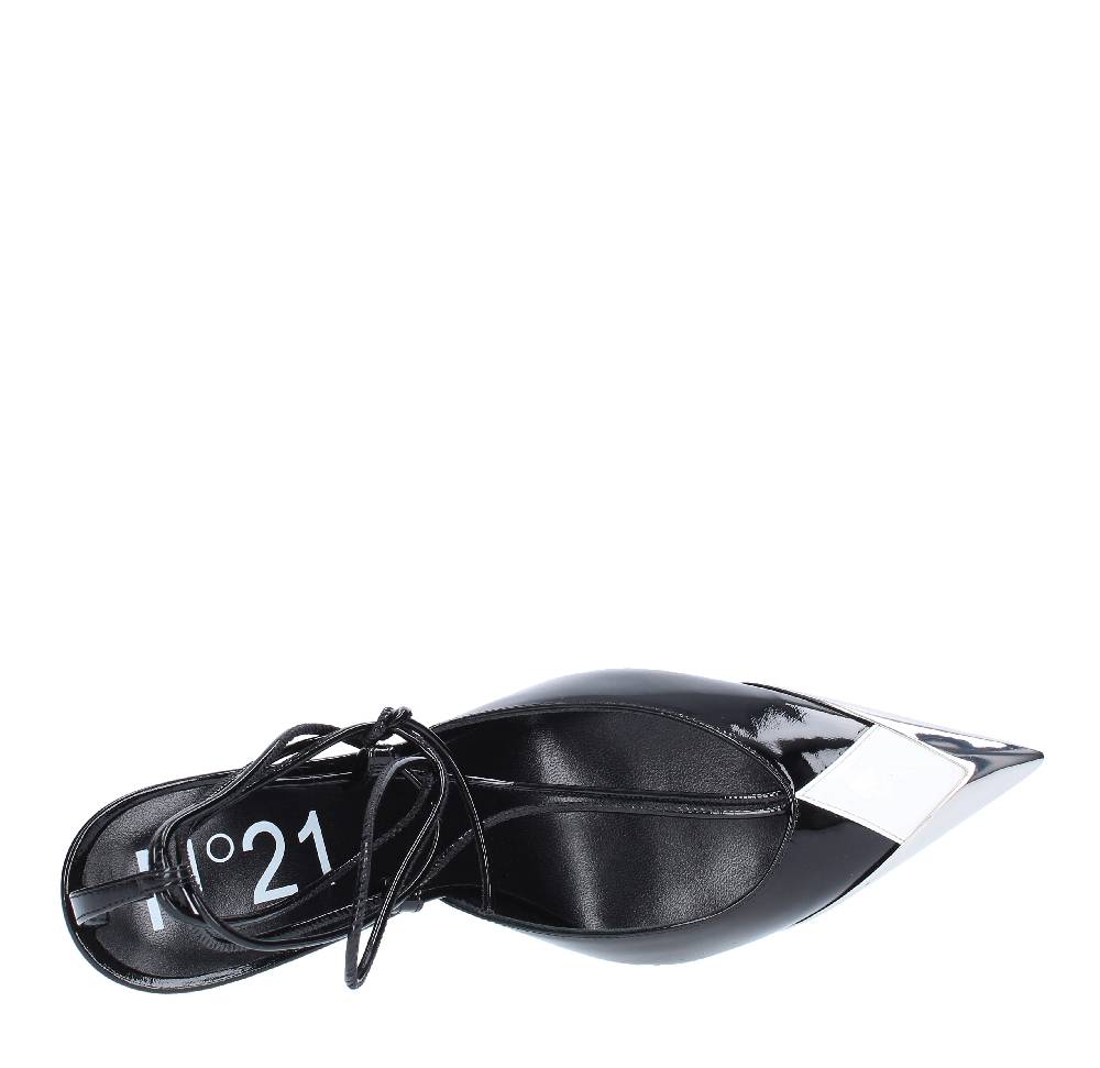 N°21 Décolleté modello 22ICPXNV14033 in vernice Nuova