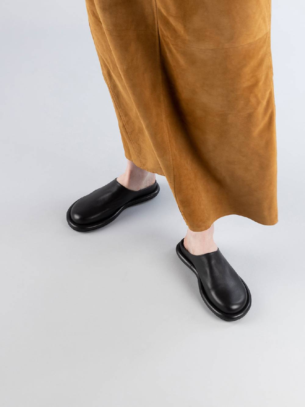 Officine Creative ESTENS 107 Sandali Sabot in Pelle Nera Nuovo