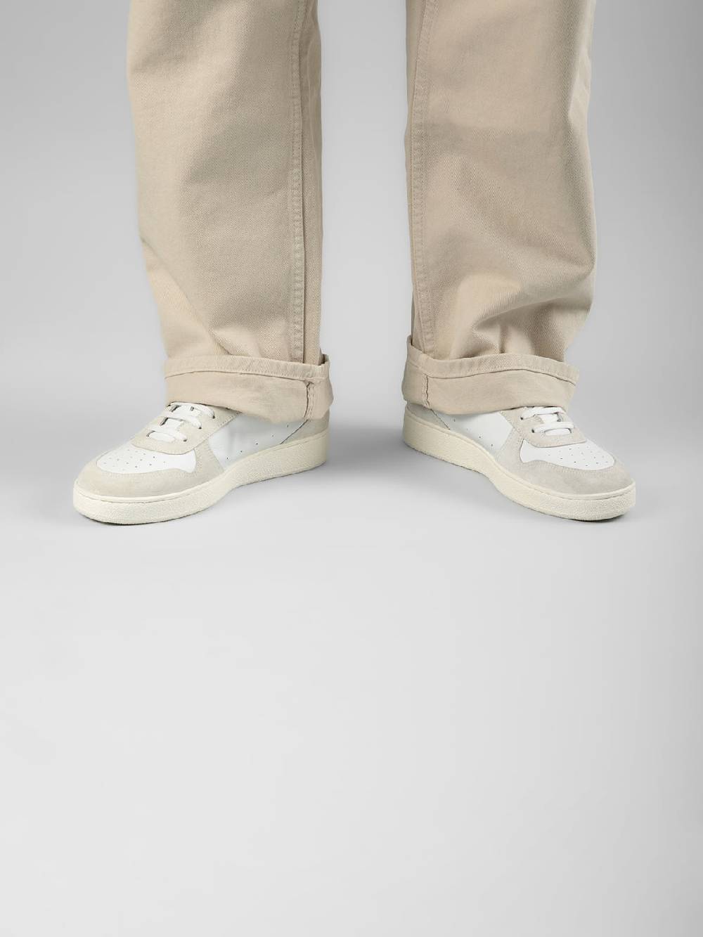 Officine Creative MOWER 008 Sneakers Basse in Pelle e Camoscio Bianca Saldi