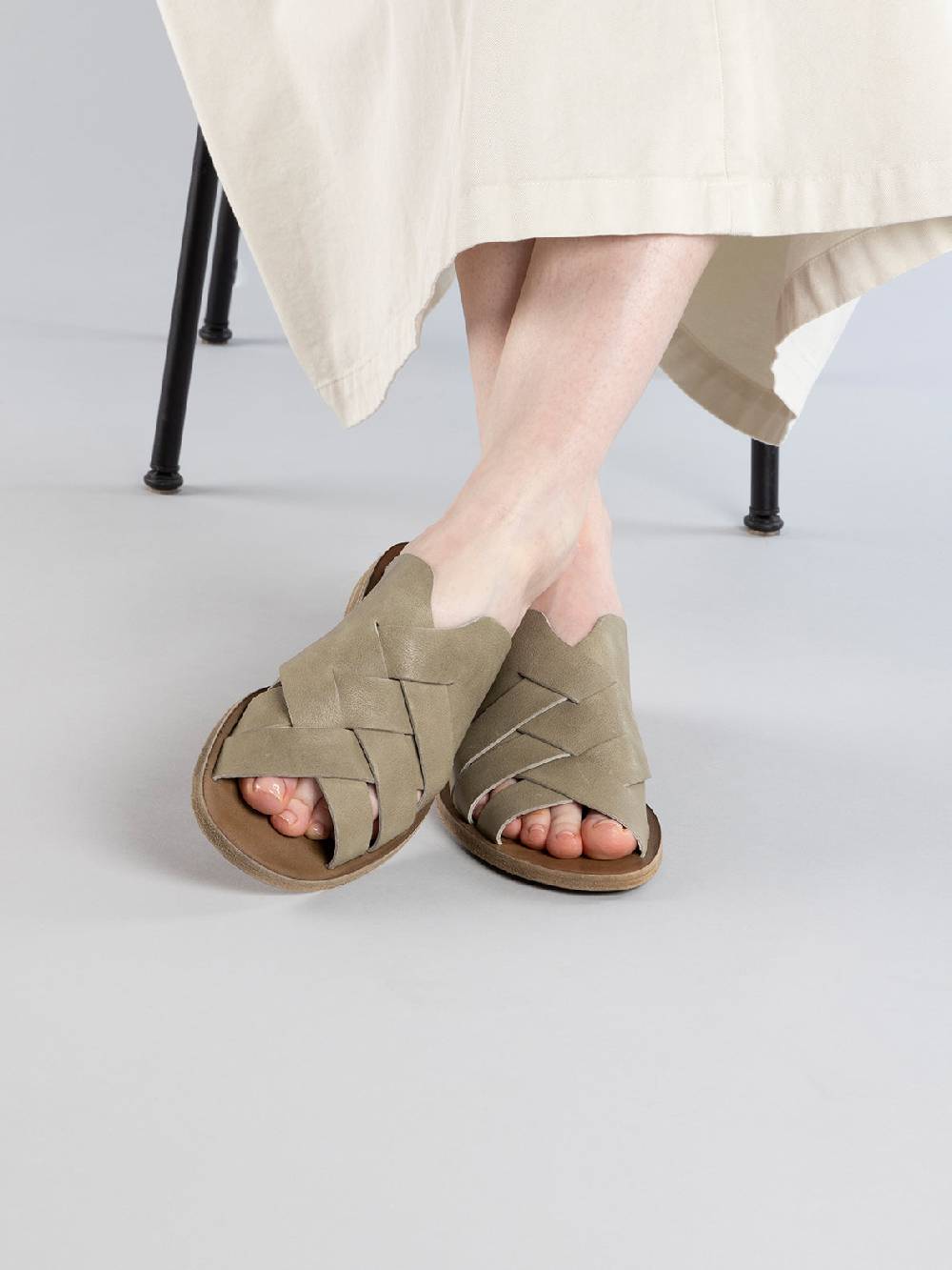 Officine Creative ITACA 049 Sandali Slide in Pelle Verde 2025