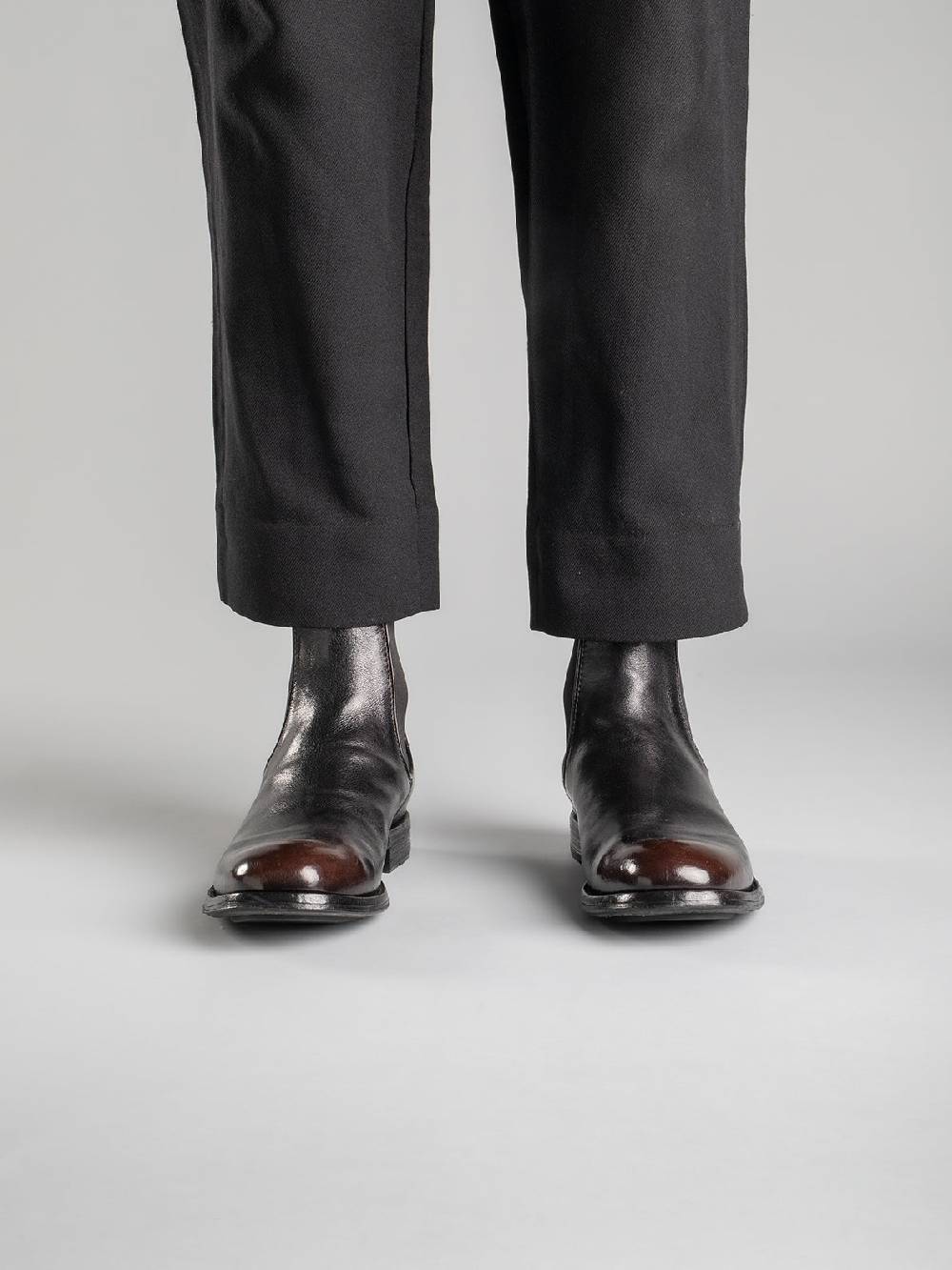 Officine Creative BALANCE 008 Stivaletti Chelsea in Pelle Nera Moda