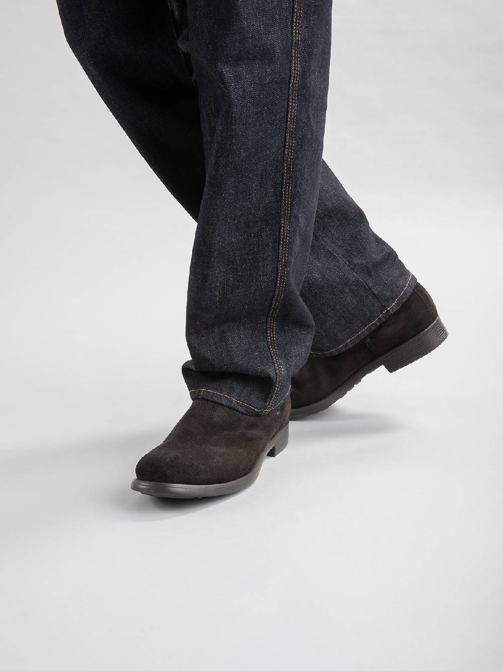 Officine Creative CHRONICLE 002 Stivaletti Chelsea in Camoscio Tortora Moda
