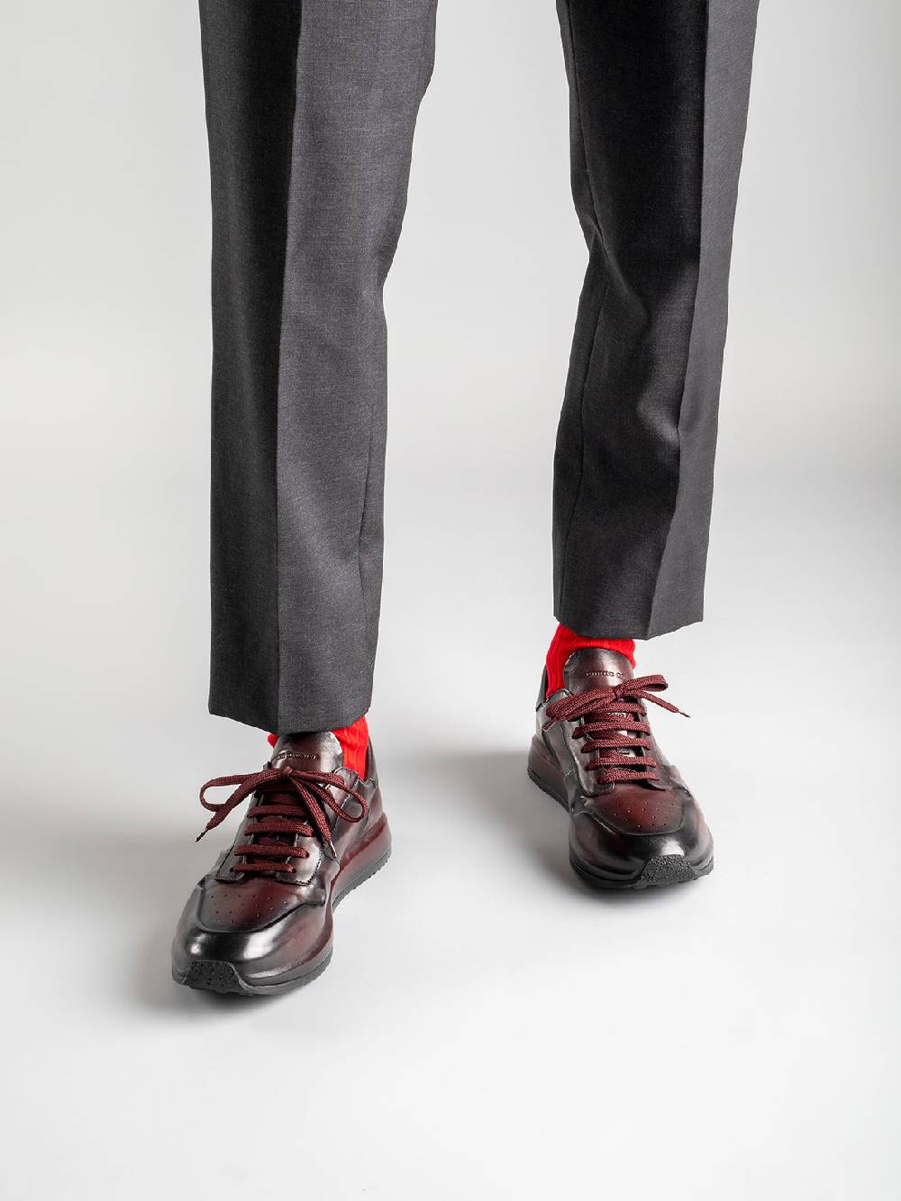 Officine Creative RACE LUX 003 Sneakers in Pelle aerografata Grigia Fino Al -60%