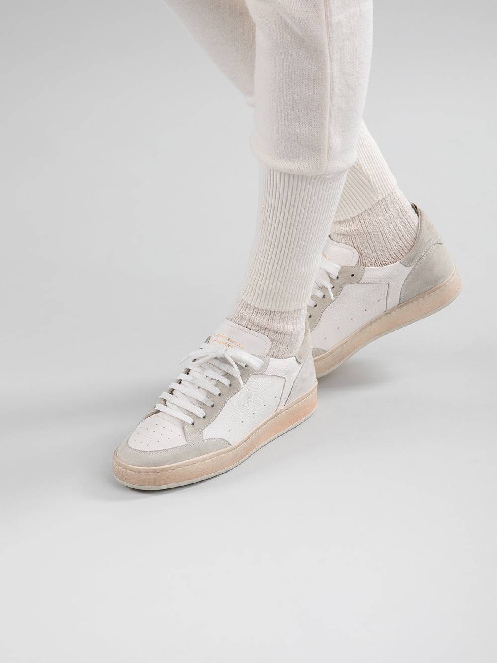 Officine Creative MAGIC 101 Sneakers in Pelle e Camoscio Bianco Latest stili