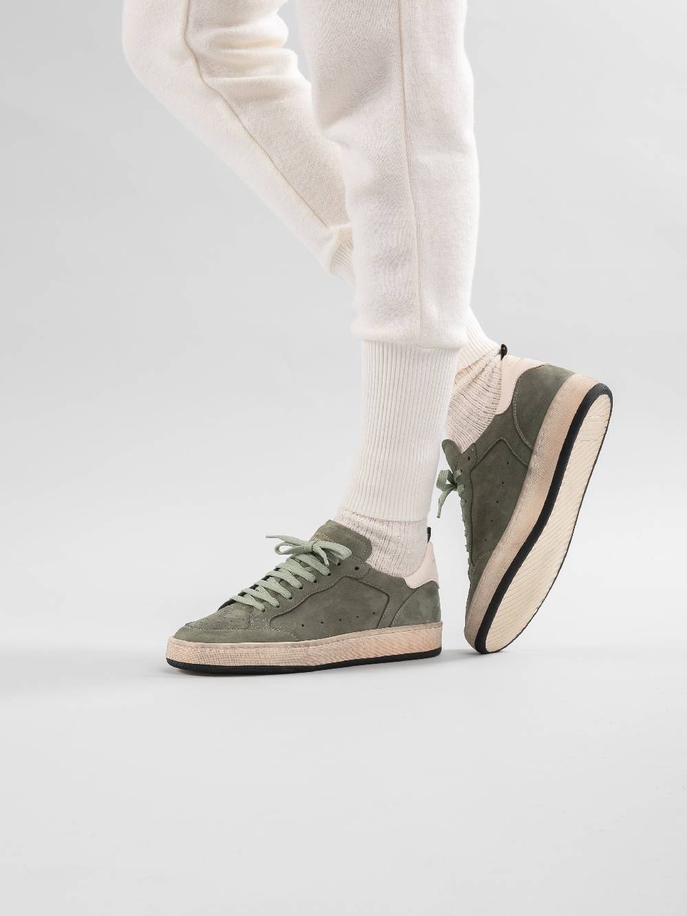 Officine Creative MAGIC 102 Sneakers in Pelle e Camoscio Grigio Fino al 65% di sconto