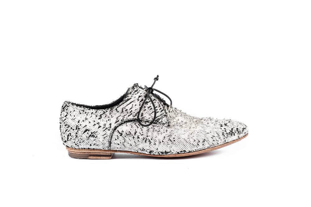 Openclosedshoes IRIS04 GIOVE NERO/BIANCO Offerte