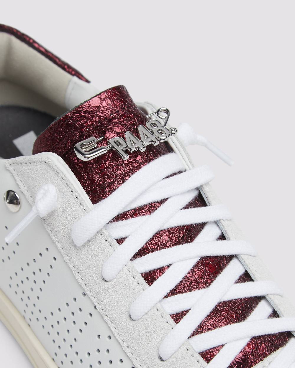 P448 John Maroon/Stud Nuova