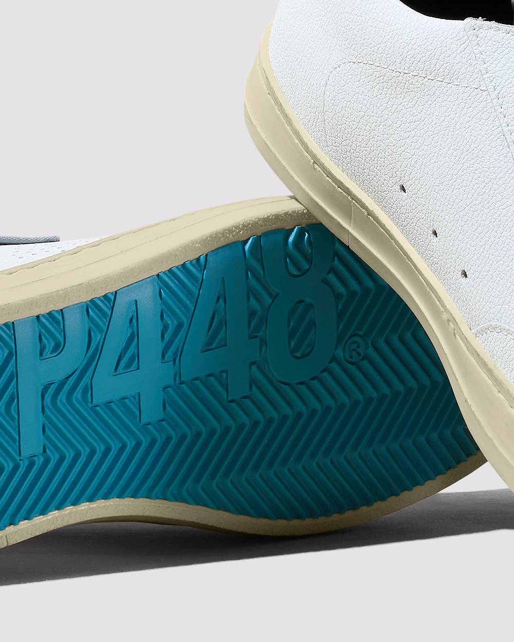 P448 John Recycled White/Blue Vendita