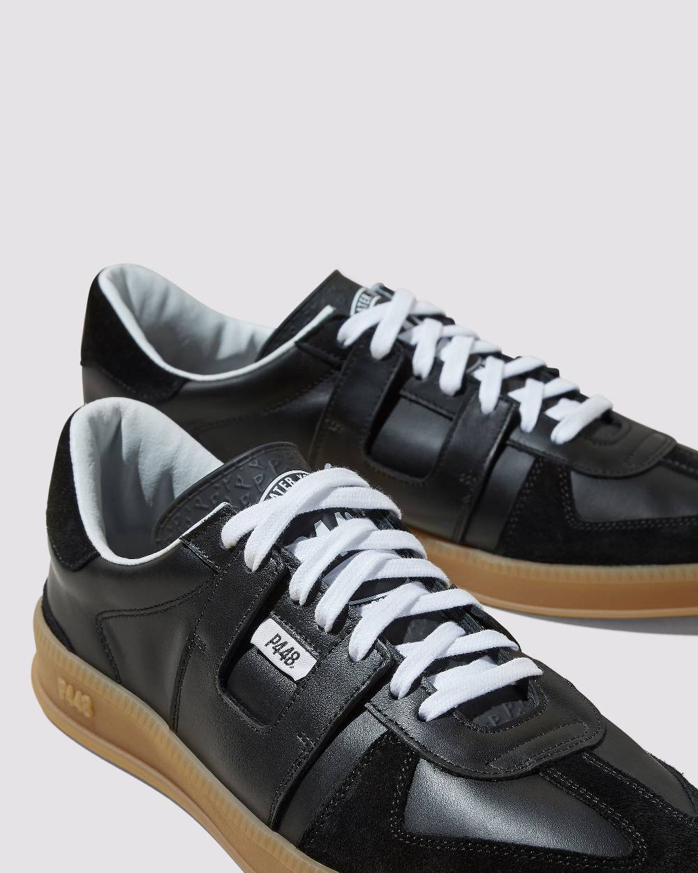P448 Monza Black/Gaz Acquista Ora