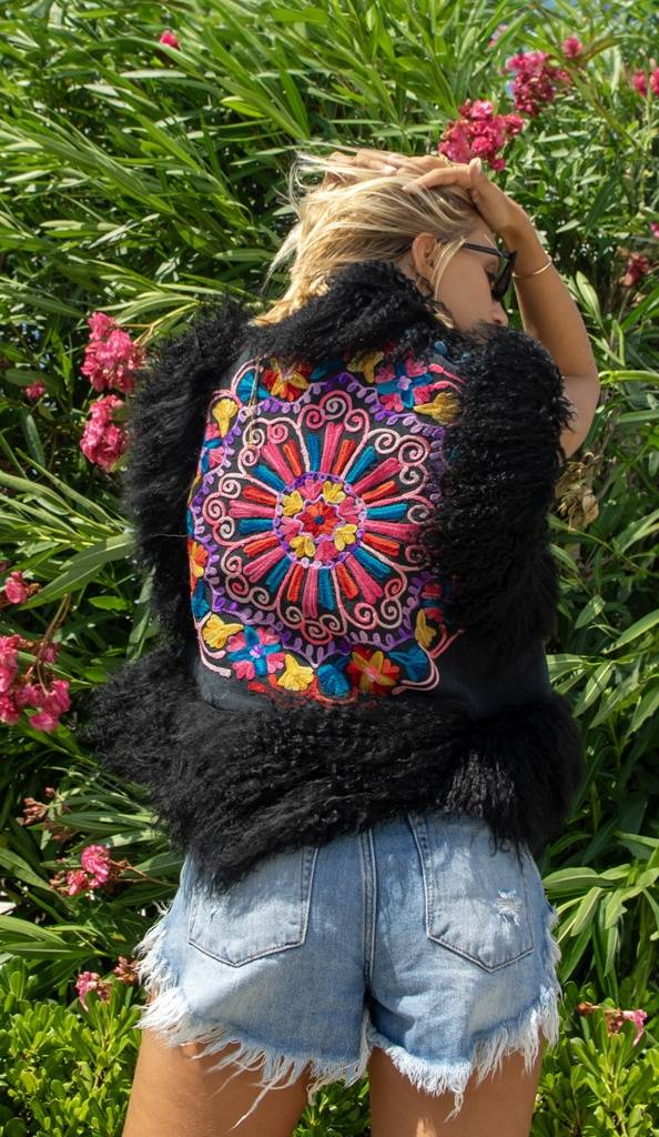 Passion Blanche GILET INDIA MONGOLIA NERA Saldi