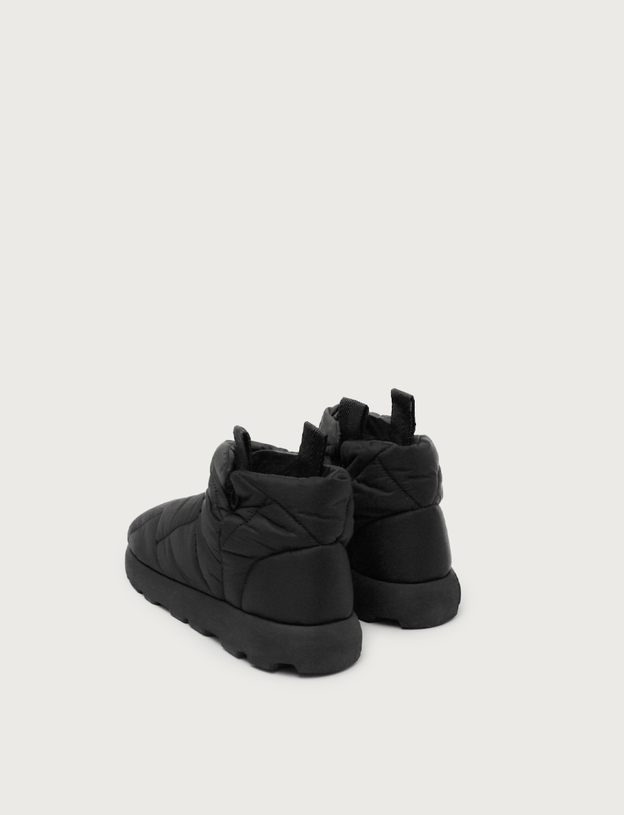 Piumestudio Quadrato Nylon Matte Black Qualità