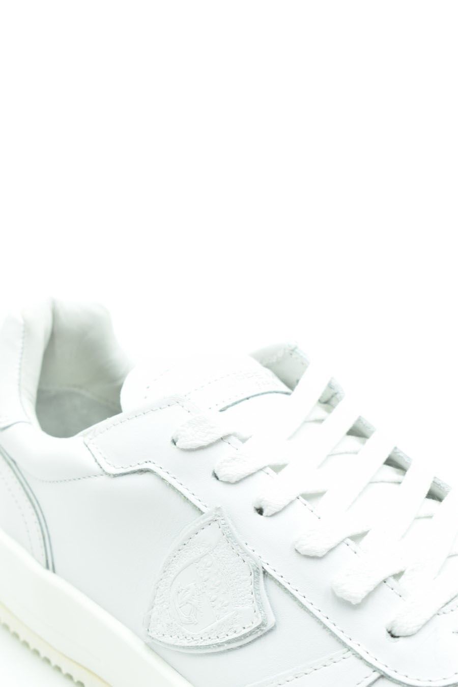 PHILIPPE MODEL  Sneakers Philippe Model in Pelle Bianca da Donna Offerta