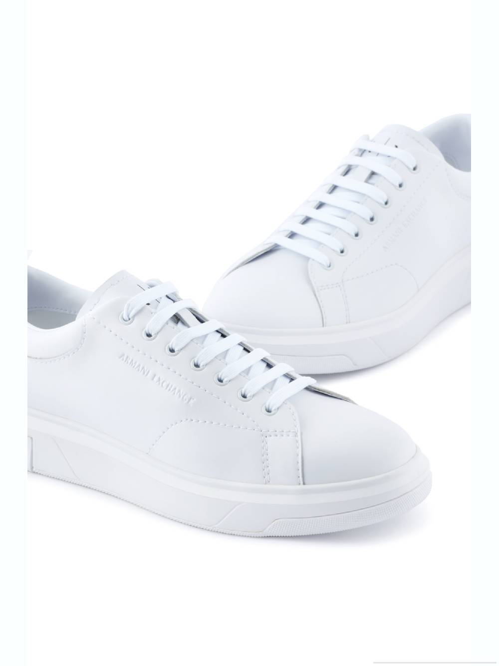 ARMANI EXCHANGE  Sneakers di Pelle Bianca Armani Exchange Uomo 2025