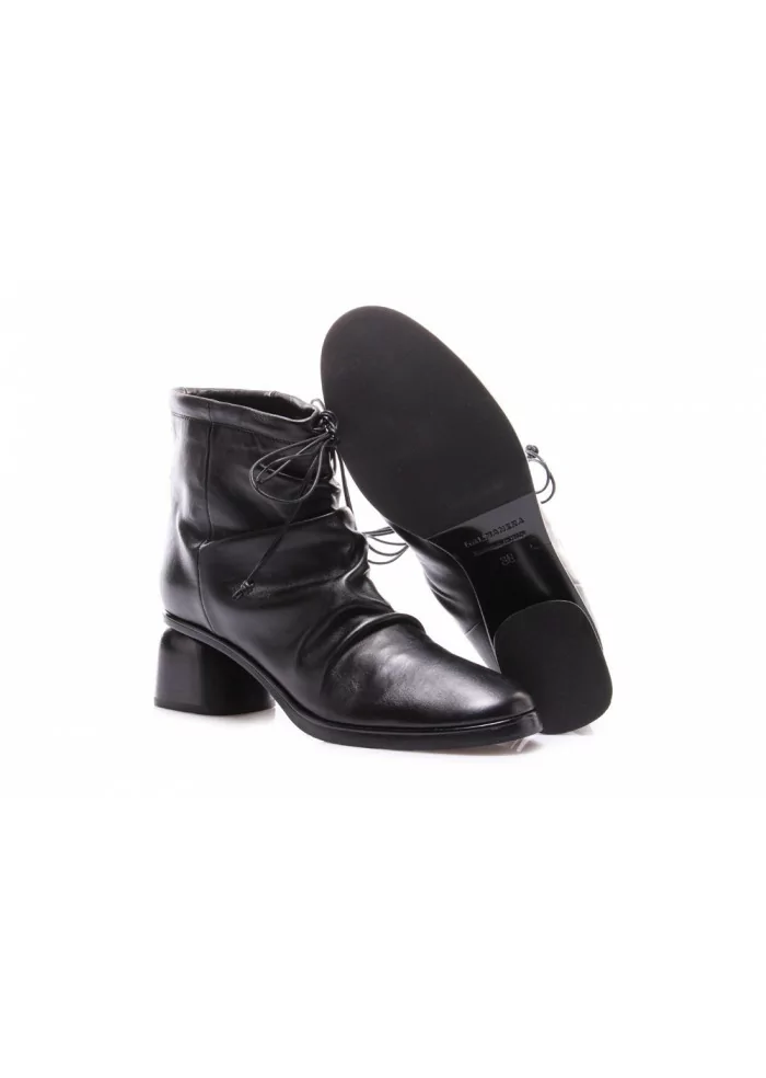HALMANERA | STIVALI ALLACCIATI "ARISA26 BARON" NERO Sottocosto