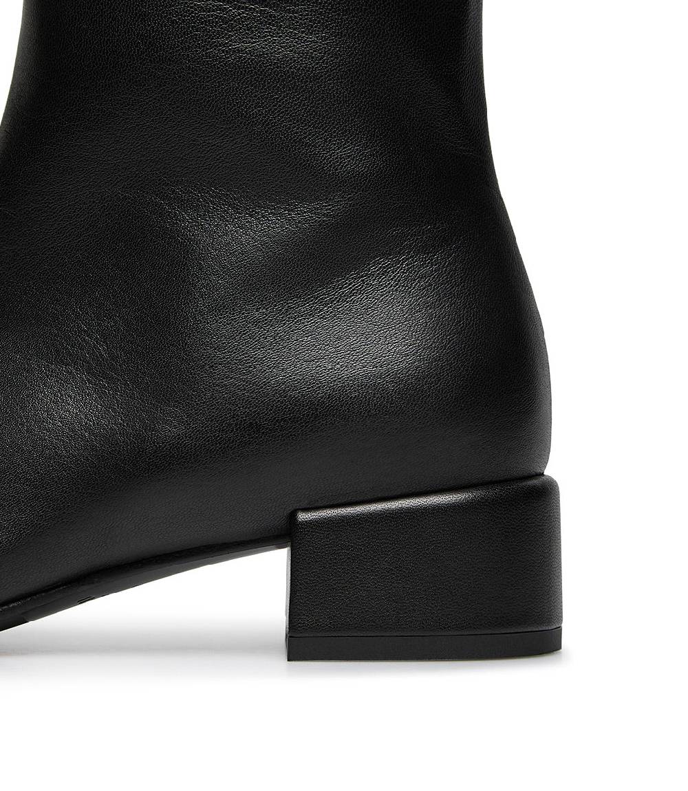 Loriblu Stivaletto nappa nero con dettagli in vernice Convenienza