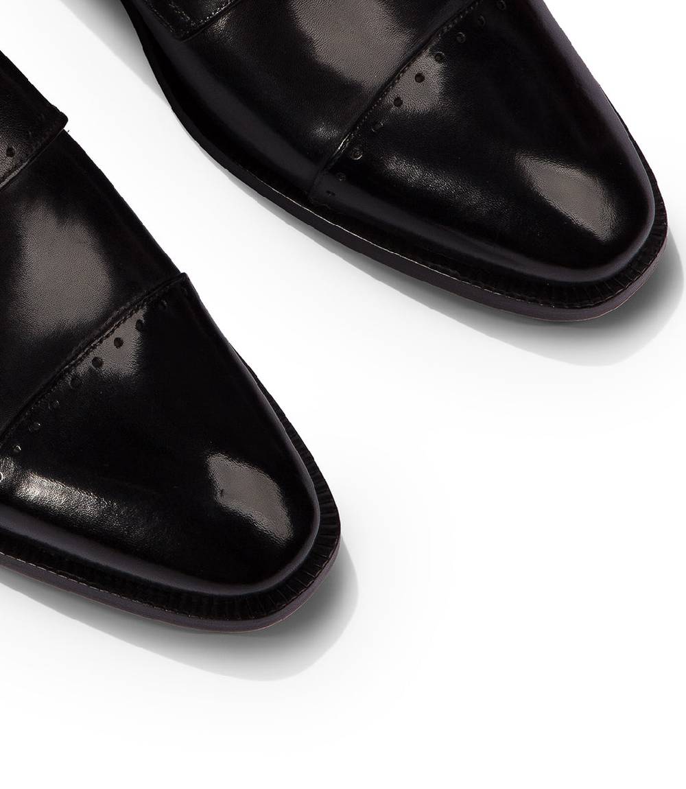 Loriblu Monk strap in pelle nera brogue Offerte