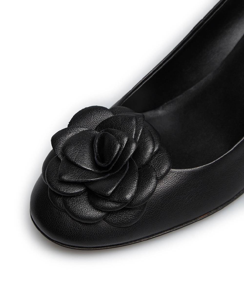 Loriblu Décolleté in nappa nera con fiore Italy