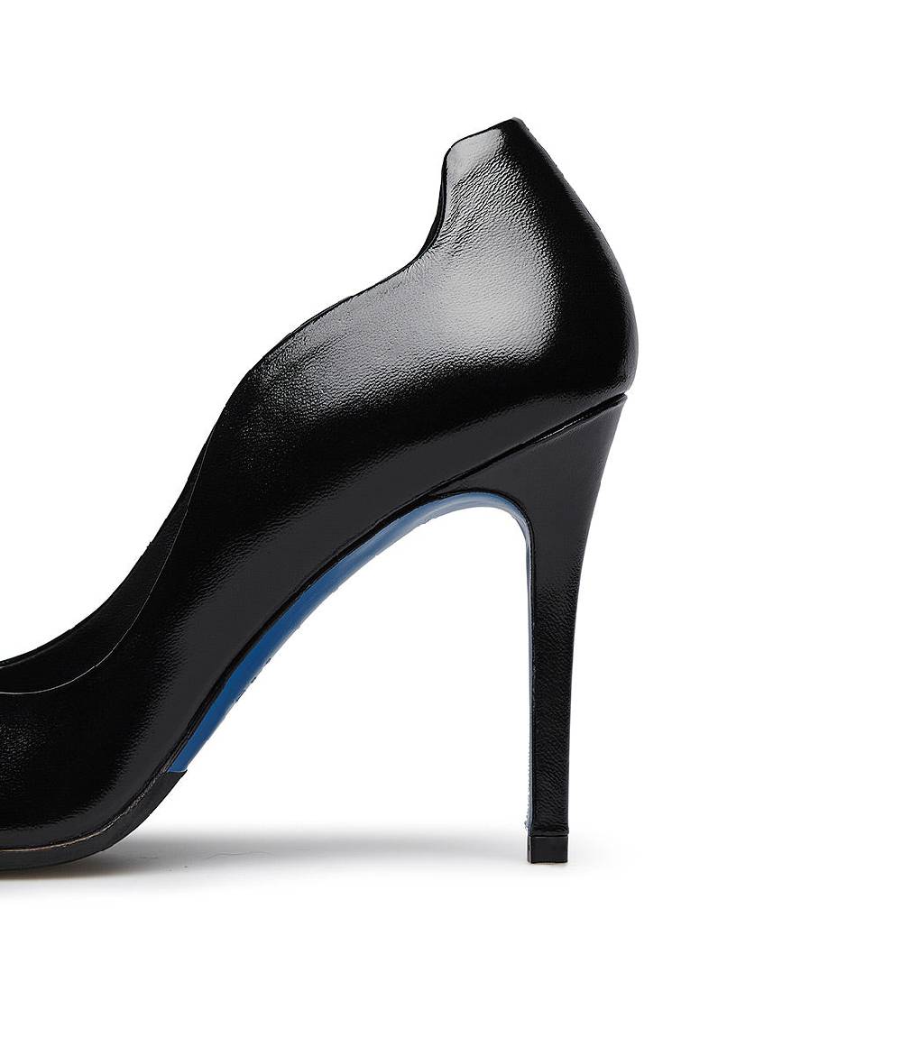 Loriblu Décolleté onda in pelle lucida nera Sottocosto
