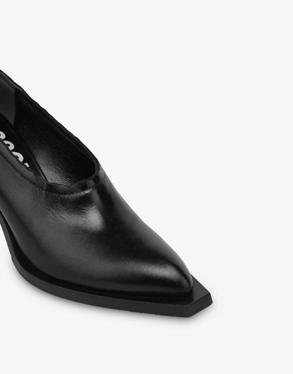 Love Moschino Shootie Cuban Heel In Linea