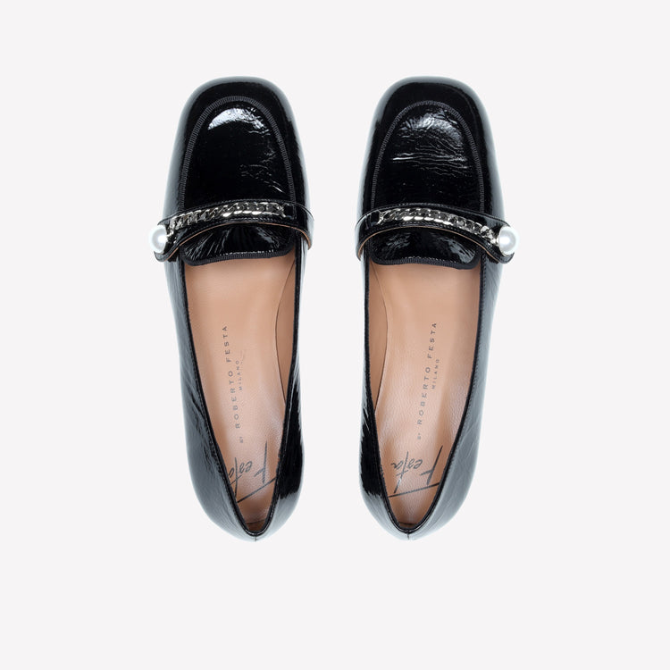 Roberto Festa MOCASSINO IN VERNICE NERA CON ACCESSORIO CATENA ARGENTO DODI Saldi Di Fabbrica