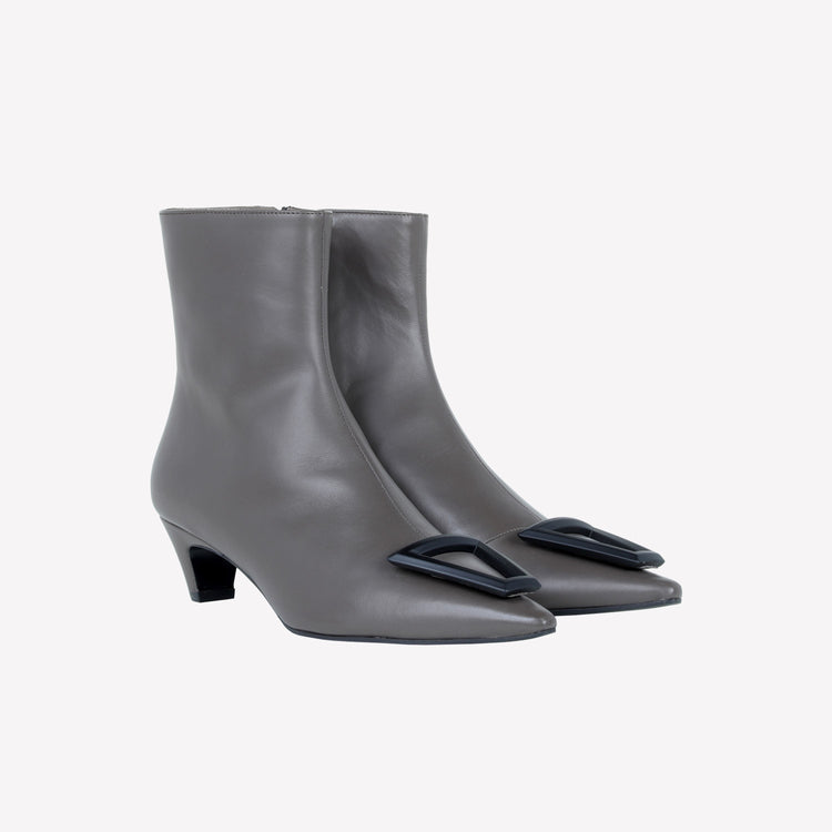 Roberto Festa Ankle boot in agnello con dettaglio in metallo opaco Lissy Spedizione Gratuita