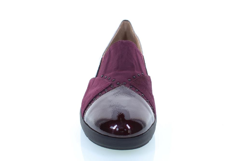 Soffice Sogno Slip on in pelle con borchiette Presa