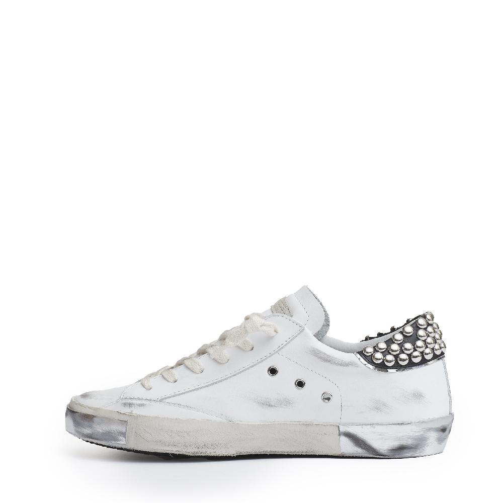 Sorelle Perego Paris pelle bianca con borchie Sconto